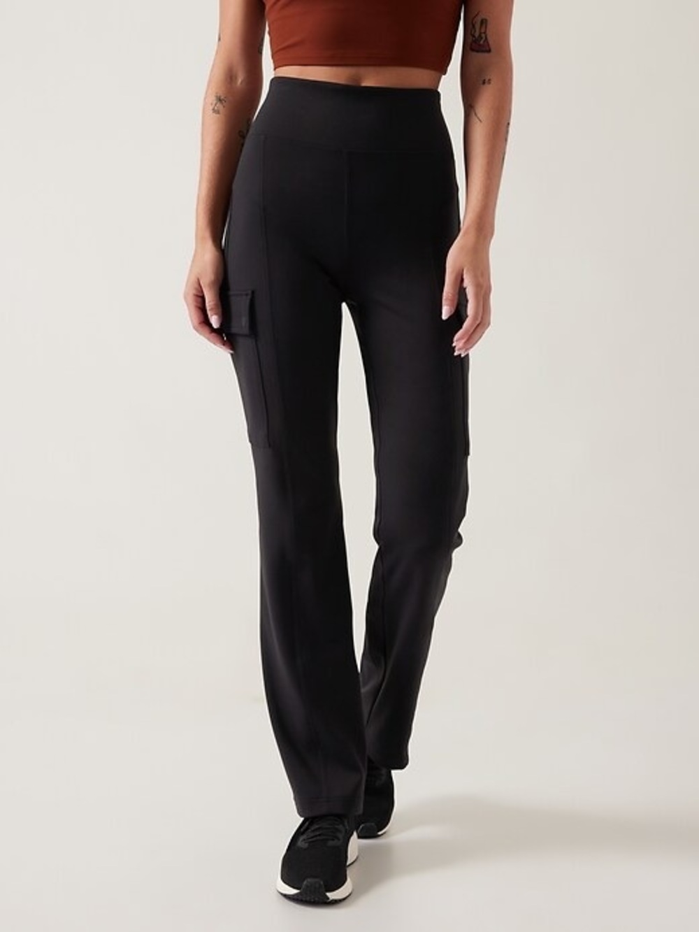 Athleta Size M Delancey Straight Cargo Pant - Black